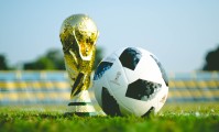 世界帆板锦标赛中国队在终盘凭速度与配合完成逆袭